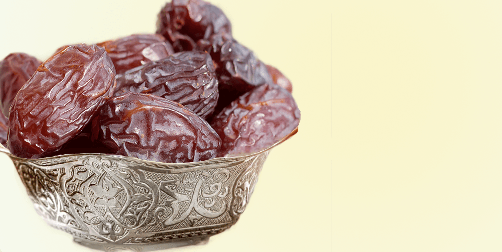 Premium Medjoul dates presented as a temporary visual for the Tayebat family farming story